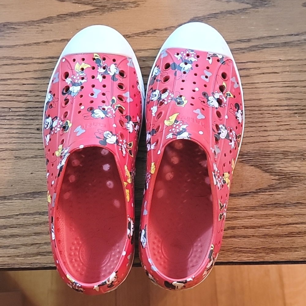 Disney x Native Women's size 8 Red Mickey Shoes
